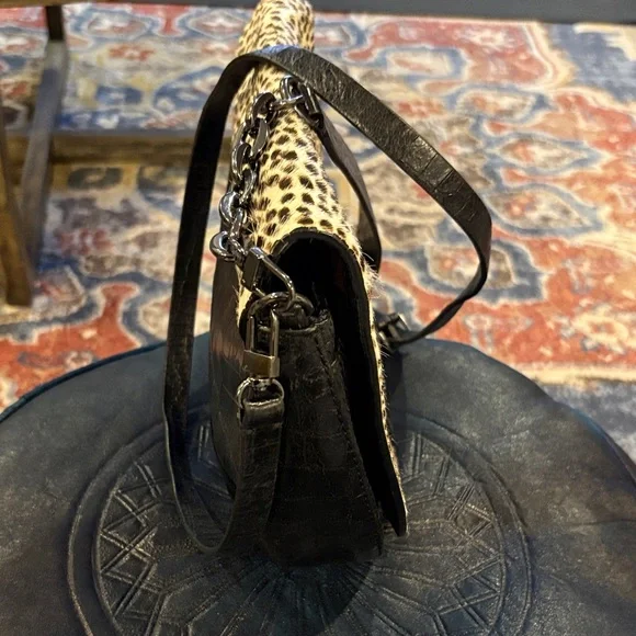 Leopard Print Crossbody Bag with Black Strap - Picture 13 of 15